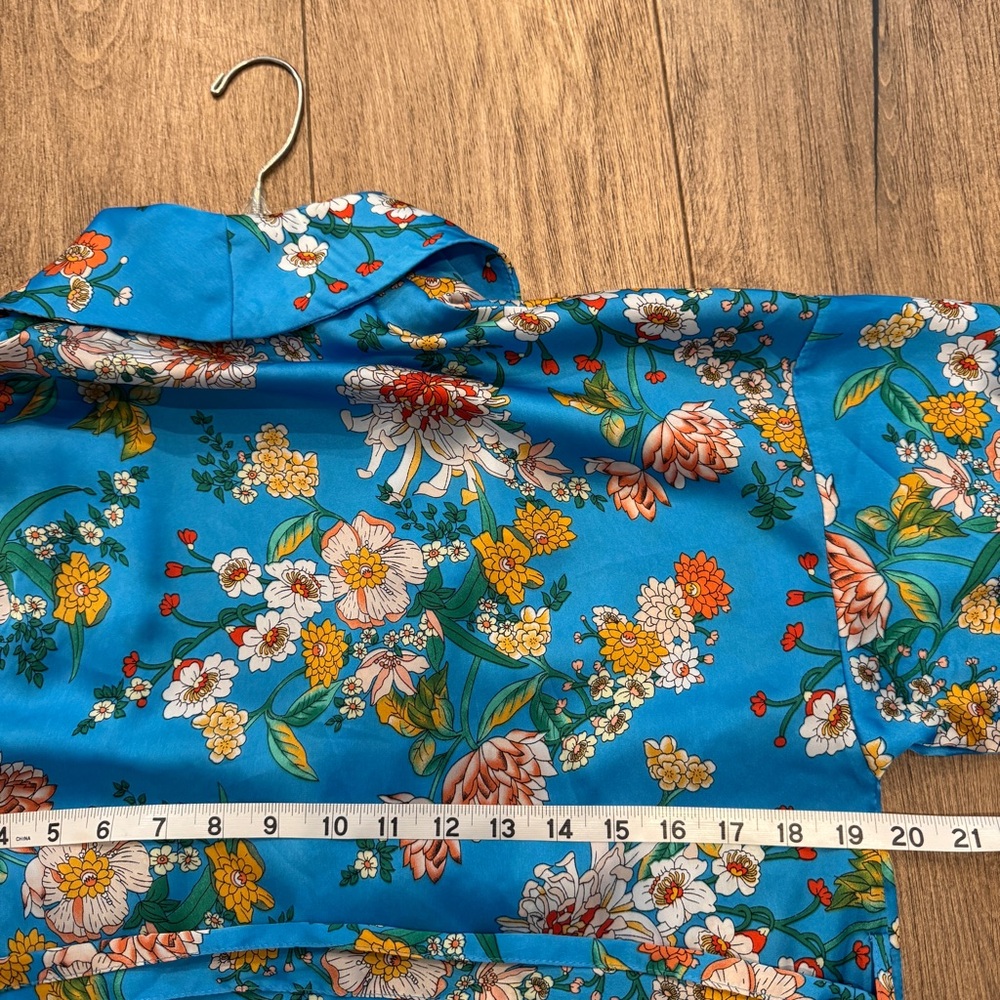 Lulu’s Staycation‎ Floral Print Satin Duster Sz S Robe - Picture 9 of 12